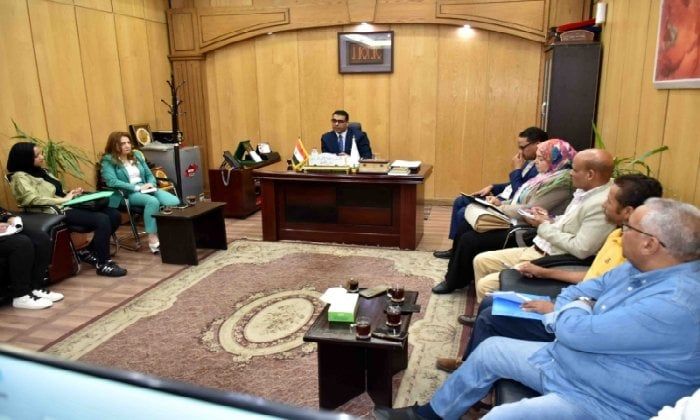 نائب محافظ الأقصر يترأس اجتماع موسع للجنة التوظيف
