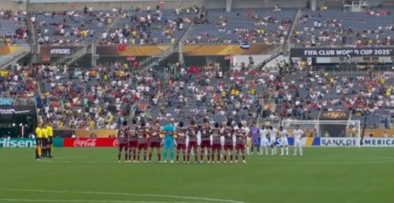 مشهد مؤثر: دموع كانسيلو ونيفيز تملأ دقيقة الحداد على روح جوتا