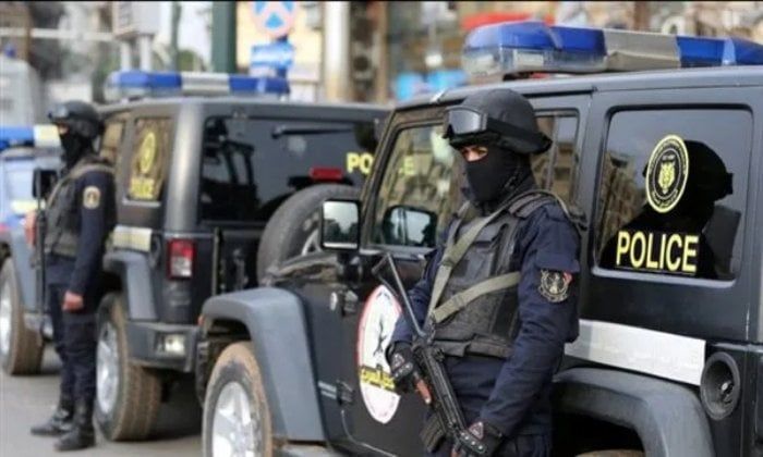 عطلوا حركة المرور ولوحوا بأسلحة بيضاء.. الداخلية تضبط قائدي 3 مركبات في البحيرة