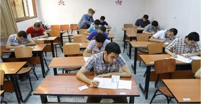 طلاب الثانوية العامة النظام القديم يؤدون اليوم امتحان مادة الديناميكا