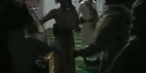 شاهد بالفيديو ..لطم وعويل الحوثيين في المساجد في يوم عاشوراء - بوابة فكرة وي