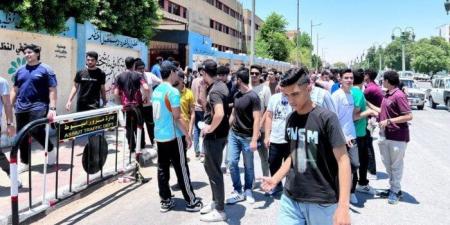 امتحانات الثانوية العامة 2025.. بدء توافد طلاب الثانوية العامة على اللجان - بوابة فكرة وي