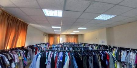 بنك الملابس الخيري ينفذ نشاطا إنسانيا في لواء البترا - بوابة فكرة وي