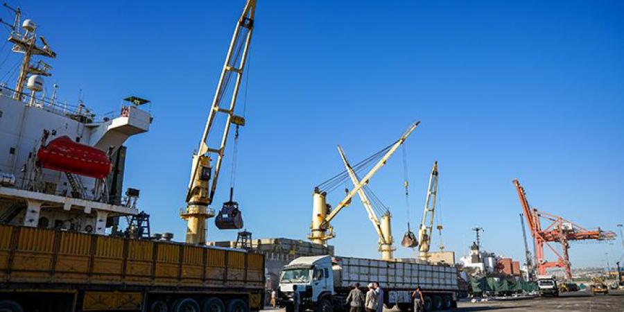 بدء تحميل 14 ألف طن من الفوسفات السوري للتصدير إلى مصر عبر مرفأ طرطوس - بوابة فكرة وي