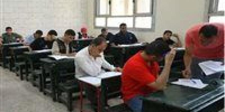 بدء امتحان التفاضل والتكامل لطلاب الثانوية العامة نظام قديم داخل اللجان - بوابة فكرة وي