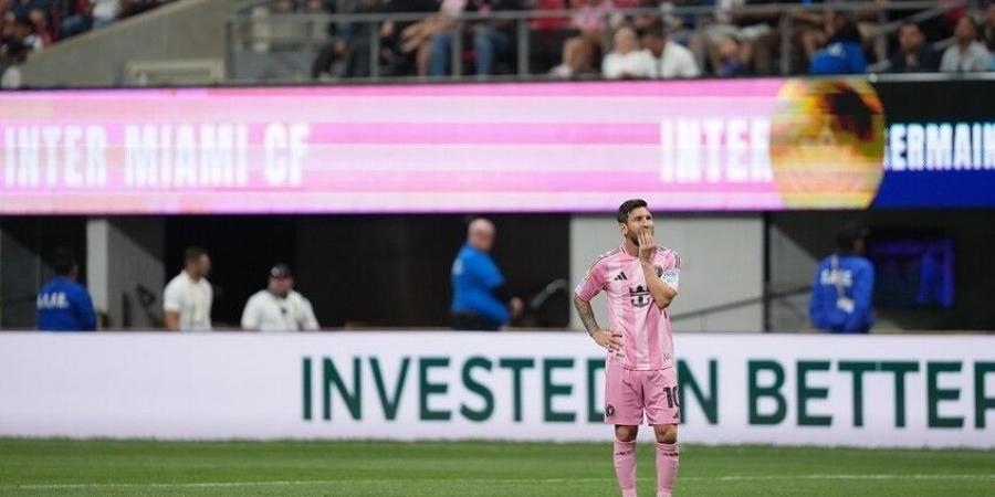 على مفترق الطرق بين برشلونة والدوري السعودي؟.. مصدر مقرب من ميسي يفجر مفاجأة مدوية - بوابة فكرة وي