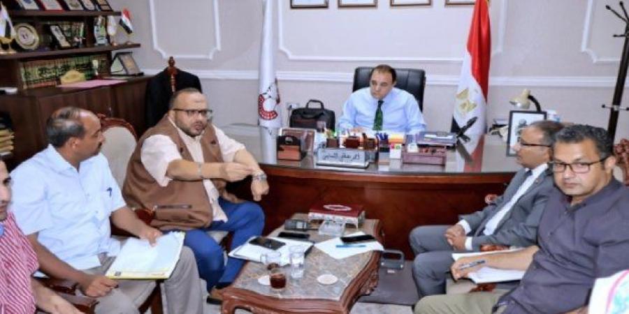 محافظ سوهاج يقرر وقف صرف خط السيب النهائي للمصرف الزراعي بالدناقلة - بوابة فكرة وي