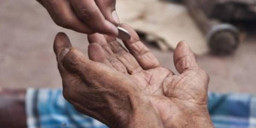 مدير تنمية مادبا لسرايا: القاء القبض على كبير المتسولين المتستر بزي رجل عجوز - بوابة فكرة وي