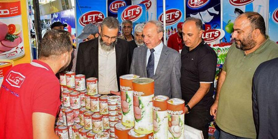 تنوع وتخفيضات… في “مهرجان النصر” التسويقي بالكسوة في ريف دمشق - بوابة فكرة وي