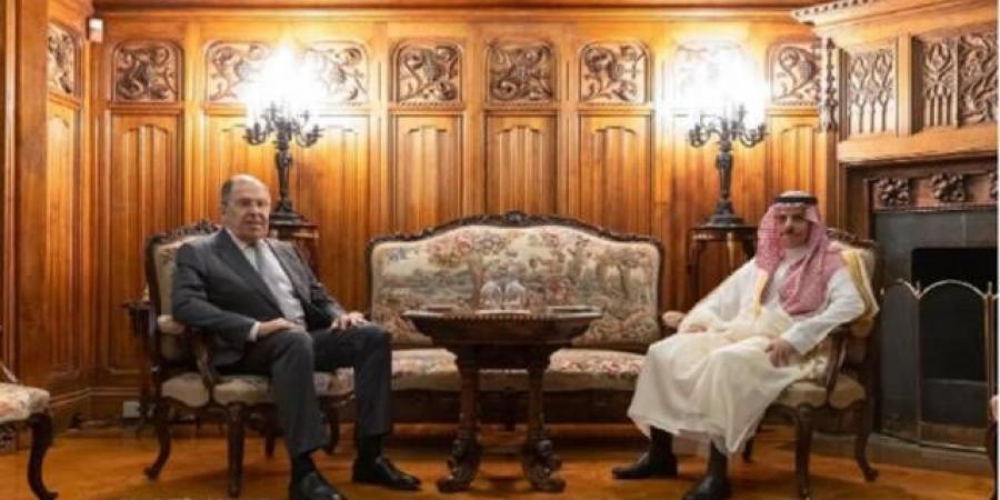 وزير الخارجية السعودي يبحث في موسكو تعزيز التعاون الثنائي مع نظيره الروسي - بوابة فكرة وي