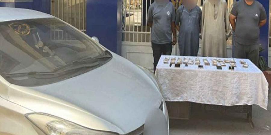 سقوط 4:أشخاص استولوا على مبلغ مالى من أجنبى بمصر الجديدة - بوابة فكرة وي