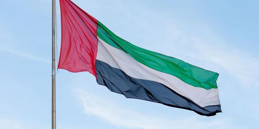 الإمارات تنقذ طاقم سفينة بريطانية تعرضت للاستهداف في البحر الأحمر - بوابة فكرة وي
