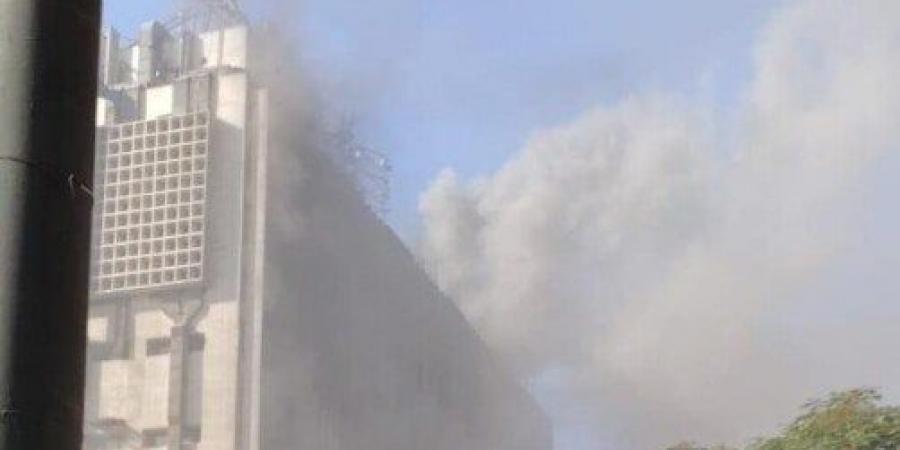 المصرية للاتصالات: جاري السيطرة على حريق سنترال رمسيس بمعاونة رجال الدفاع المدني - بوابة فكرة وي