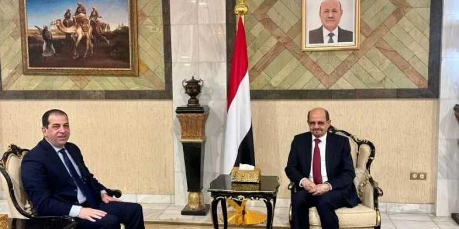 الزنداني يبحث مع برنامج الأغذية العالمي العراقيل الحوثية أمام المساعدات في اليمن - بوابة فكرة وي