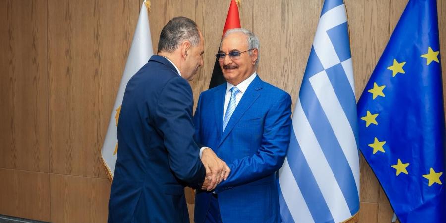 غريك ستي تايمز: زيارة وزير الخارجية اليوناني إلى بنغازي تبرز دور حفتر المتصاعد في المشهد الدولي - بوابة فكرة وي