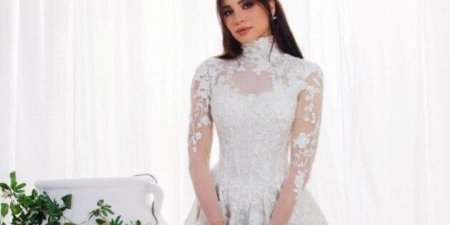 آمال ماهر «تريند» بعد ارتدائها فستان زفاف - بوابة فكرة وي