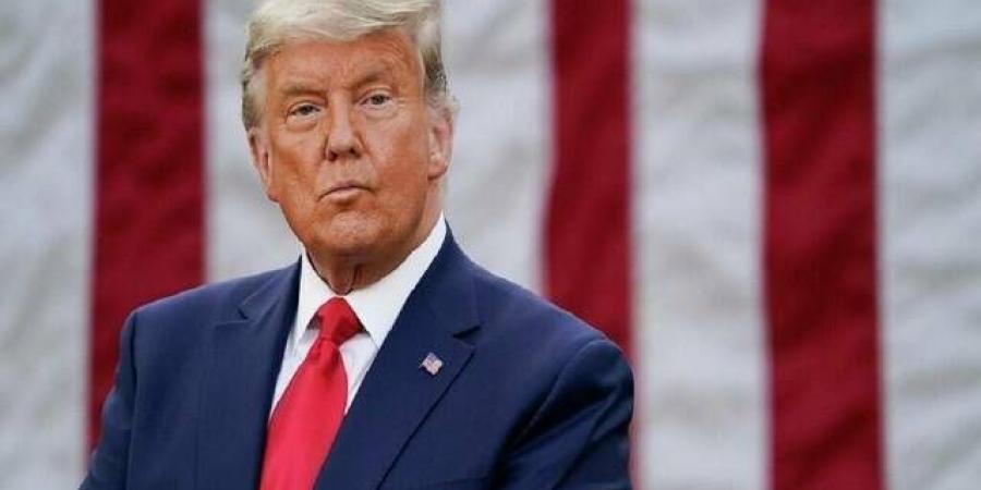 ترامب يتوعد "بريكس" بعقوبات لحماية الدولار ويطالب باستقالة رئيس الفيدرالي - بوابة فكرة وي