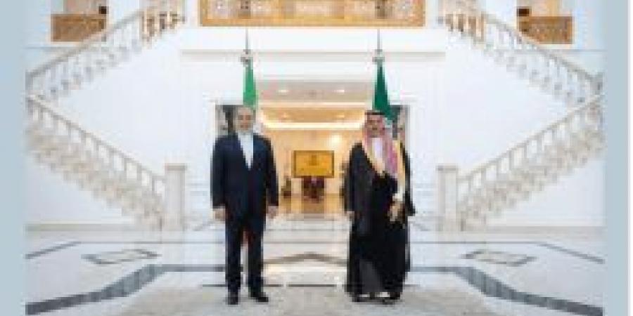وزير الخارجية السعودي يستقبل نظيره الإيراني في مكة المكرمة - بوابة فكرة وي